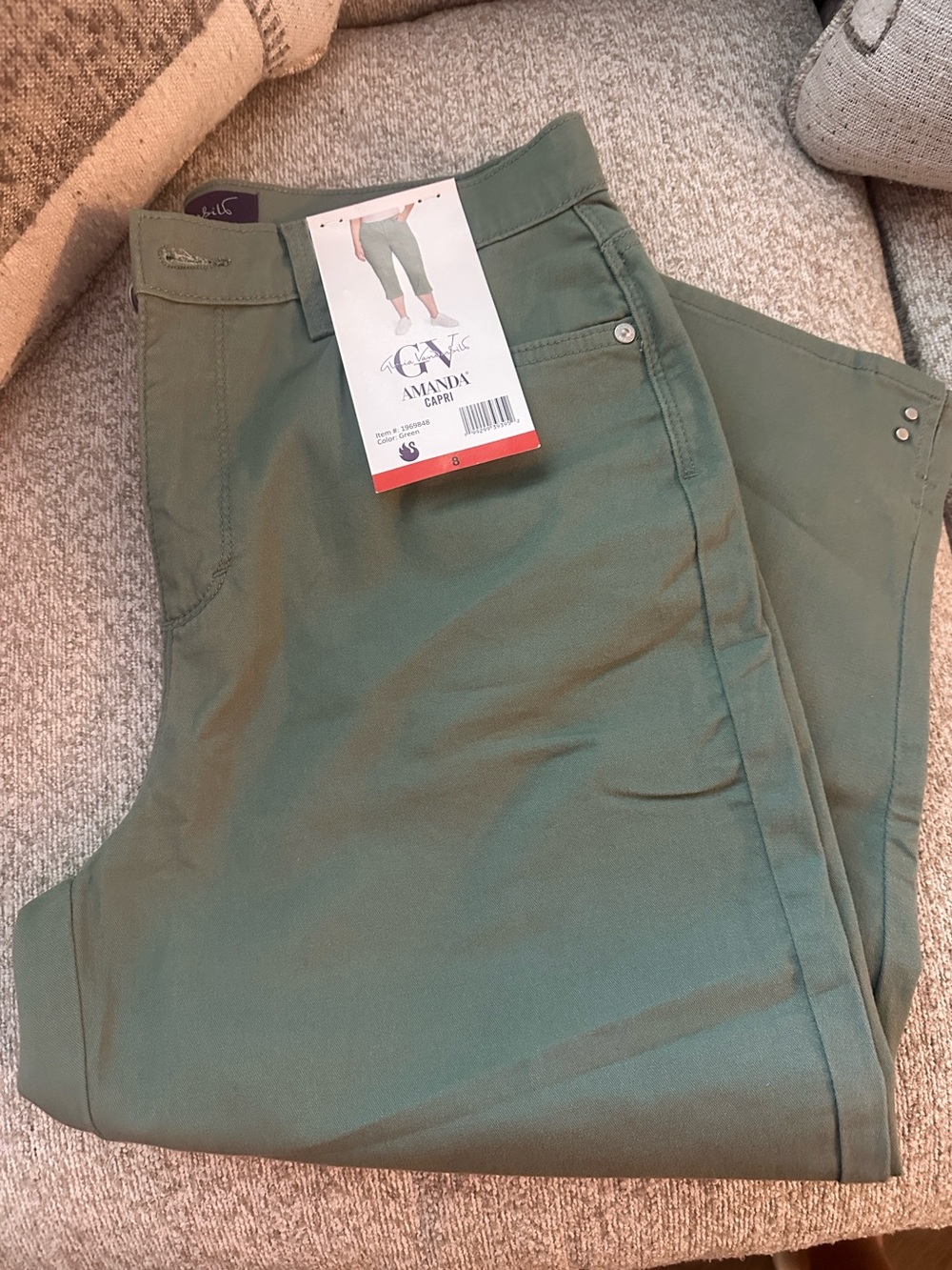 Gloria Vanderbilt Olive Green Women's Capris - Classic Fit